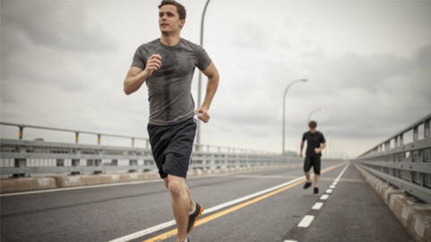 Pourquoi votre entraînement cardio doit varier entre intervalles et course lente