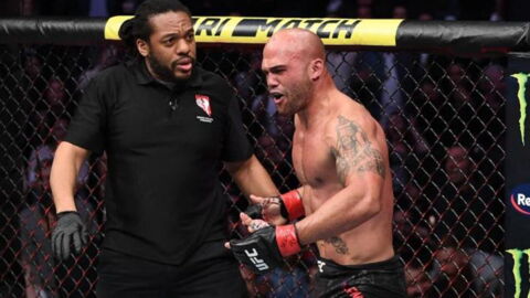 UFC 235 : Ce qu'a dit Robbie Lawler à l'arbitre Herb Dean juste après son arrêt prématuré