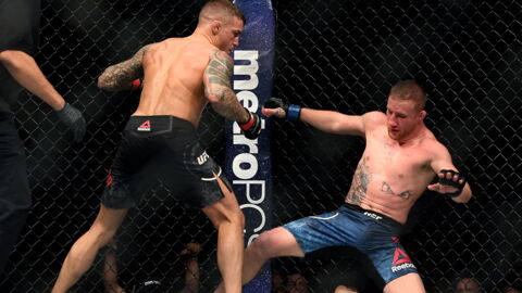 Dustin Poirier bat Justin Gaethje par KO pour couronner "l'homme le plus violent de l'UFC" (VIDÉO)