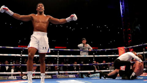Boxe : Anthony Joshua s'impose par KO face à Alexander Povetkin dans un très beau combat