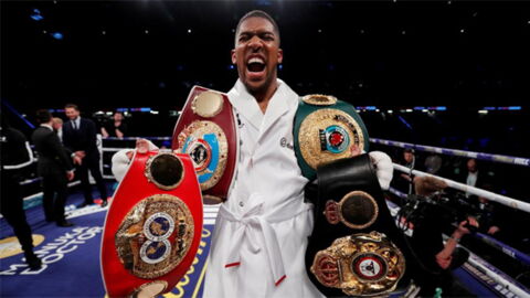 Boxe : Anthony Joshua serait le favori dans un combat contre Deontay Wilder ?