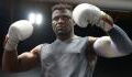 Francis Ngannou brise la jambe d'un sparring-partner avant son combat contre Fury