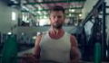 Chris Hemsworth vous donne des cours de sport gratuits en ligne