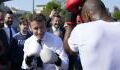 Le Président Emmanuel Macron met les gants et dévoile son niveau en boxe anglaise (VIDEO)