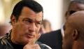 Steven Seagal vraiment fort en combat ? Ceux qui l'ont affronté prennent la parole