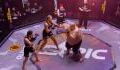 3 femmes vs 1 seul homme, le combat de MMA aberrant qui fait polémique en Russie (VIDEO)