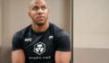 Ciryl Gane allumé par une légende de l'UFC avant d'affronter Volkov