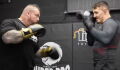 Eddie Hall et Tom Aspinall se sont affrontés en sparring, et ça s'est mal passé