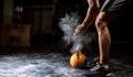 Full body : Cet exercice pour travailler tout votre corps avec un seul kettlebell vous poussera dans vos retranchements
