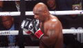 Mike Tyson explique pourquoi il mordait ses gants contre Jake Paul