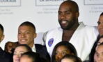 Kylian Mbappé se met au judo avec Teddy Riner et finit au sol (VIDEO)