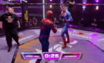 Spiderman vs Superman, le combat de MMA insolite se termine sur un gros KO (VIDEO)