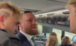 Conor McGregor menace de gifler Logan et Jake Paul lors de leur premier face à face