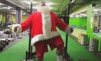Big Bad Santa : quand le Père Noël s'entraîne à la salle de musculation, ça envoie du lourd