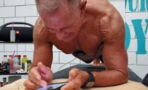 George E. Hood : un homme de 62 ans bat le record du monde de gainage en restant plus de 8h en planche !