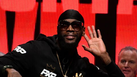 Le jour où Deontay Wilder a mis KO une mascotte en plein direct sur un plateau télé