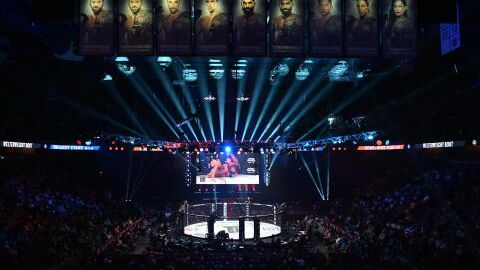 MMA : le KO le plus sauvage de l'histoire d'un violent coup de genou sauté au Bellator