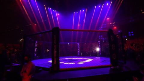 MMA : un combat entre un Russe de 175 kilos et un homme de 57 kg tourne au pugilat