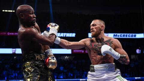 Floyd Mayweather prêt à affronter Conor McGregor en MMA pour un montant TITANESQUE ?