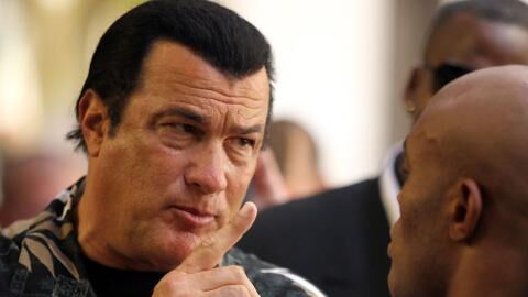 Steven Seagal vraiment fort en combat ? Ceux qui l'ont affronté prennent la parole