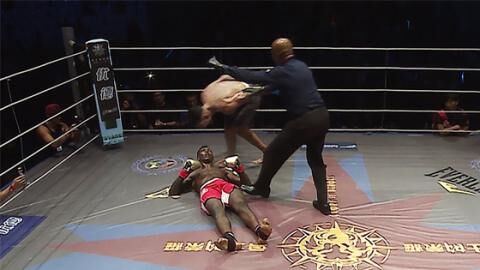 UFC : Israel Adesanya prend un énorme KO contre Alex Pereira, le champion du Glory