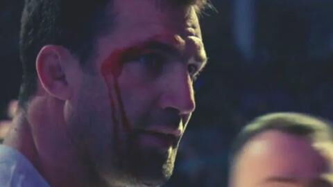 UFC : Luke Rockhold termine dans le décor dans un combat de grappling