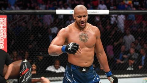 UFC 270 : Ciryl Gane donné vainqueur à deux semaines de son combat face à Ngannou