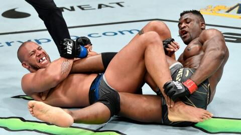 UFC : Mike Tyson explique pourquoi Ciryl Gane a perdu face à Francis Ngannou
