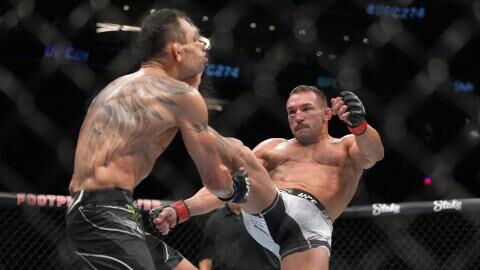 UFC 274 : l'effrayant KO de Michael Chandler sur Tony Ferguson (VIDEO)