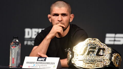 Le premier combat en MMA de Khabib Nurmagomedov a failli avoir une fin tragique (VIDEO)