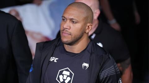 UFC - Ciryl Gane dévoile en images son physique impressionnant à son retour de blessure
