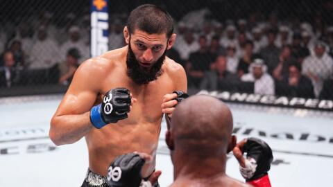 Grosse victoire pour Khamzat Chimaev qui bat Kamaru Usman à l'UFC 294