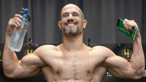 Affuté, GregMMA affiche un physique colossal avant son combat contre Martin Horsky