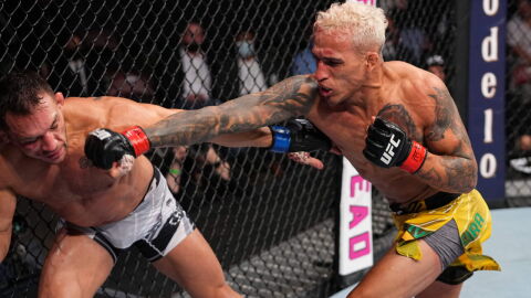 Charles Oliveira annonce une masterclass face à Michael Chandler à l'UFC 309