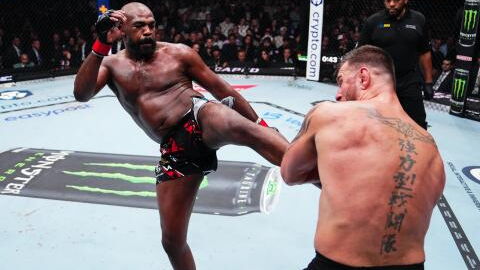 Jon Jones termine Miocic, Oliveira surclasse Chandler... tous les résultats de l'UFC 309
