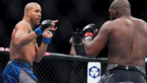 Ciryl Gane revient sur "l'incompréhension totale" de sa défaite contre Jon Jones