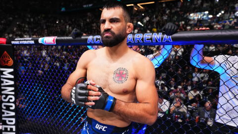 Benoit Saint-Denis tease son retour dans la cage