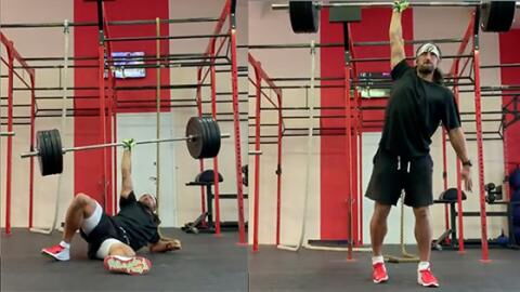 Alexander Khokhlov soulève 100 kilos au relevé turc