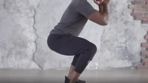 Musculation : un circuit jambes du corps à faire chez soi sans matériel !