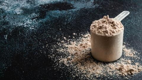 Caséine : à quoi sert cette protéine et comment faut-il l'utiliser pour la musculation ?