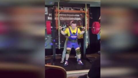 Haltérophilie : quand Tommy Dolan se détruit les deux jambes en pleine compétition