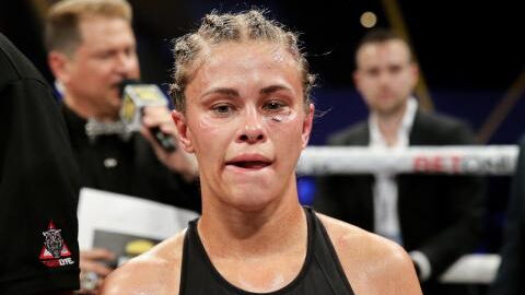 L'ex-combattante UFC Paige VanZant gagne son premier combat de concours de gifles