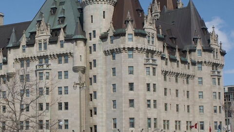 Ottawa Le Chateau Laurier Troisieme Chambre Du Parlement