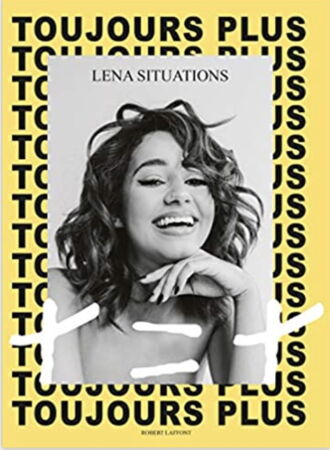 Léna Situations : un second livre teasé dans son vlog d'août