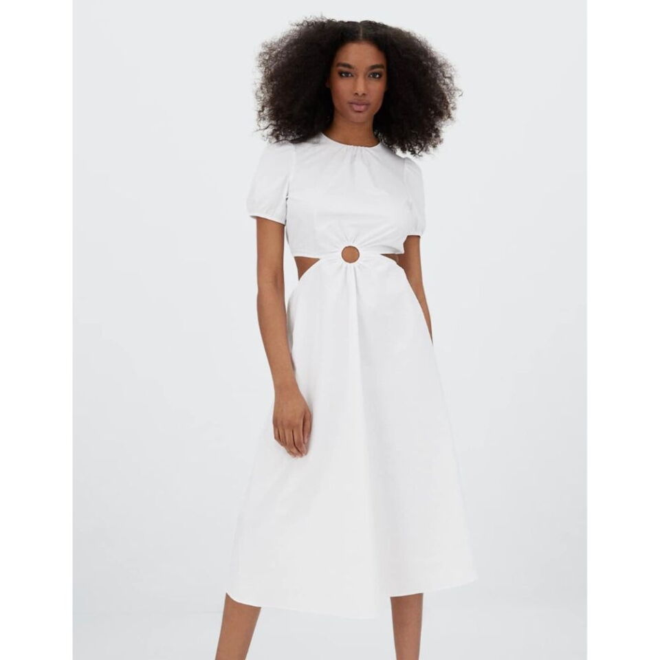 5 robes blanches ?� moins de 30�?� pour copier le look de L?�na Situations