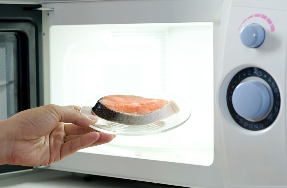 Workplace Etiquette Heating Fish In The Microwave And Other Don Ts No   Thumbnail 