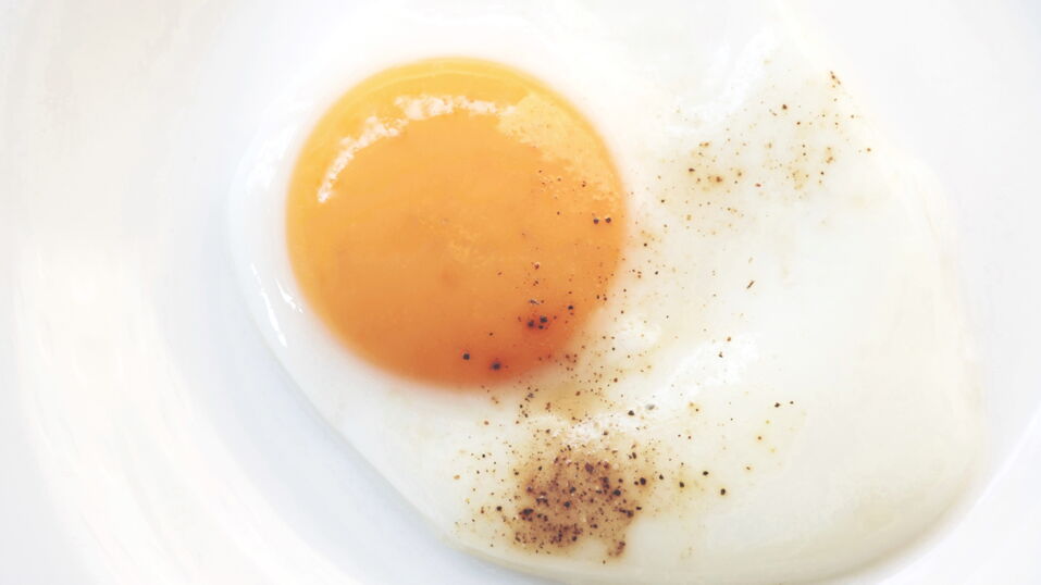 Make the perfect fried egg with this genius hack