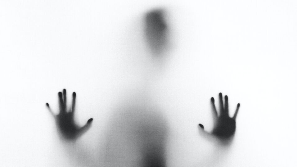 Voici les signes que votre maison est hantée, selon les experts du paranormal