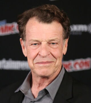 John Noble (Le Dernier maître de l'air, Blacklist, Legends of Tomorrow)