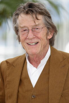 4. John Hurt avec 43 morts